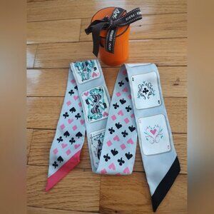 Hermes Jeu de Cartes silk twilly 86 w/box & ribbon EUC